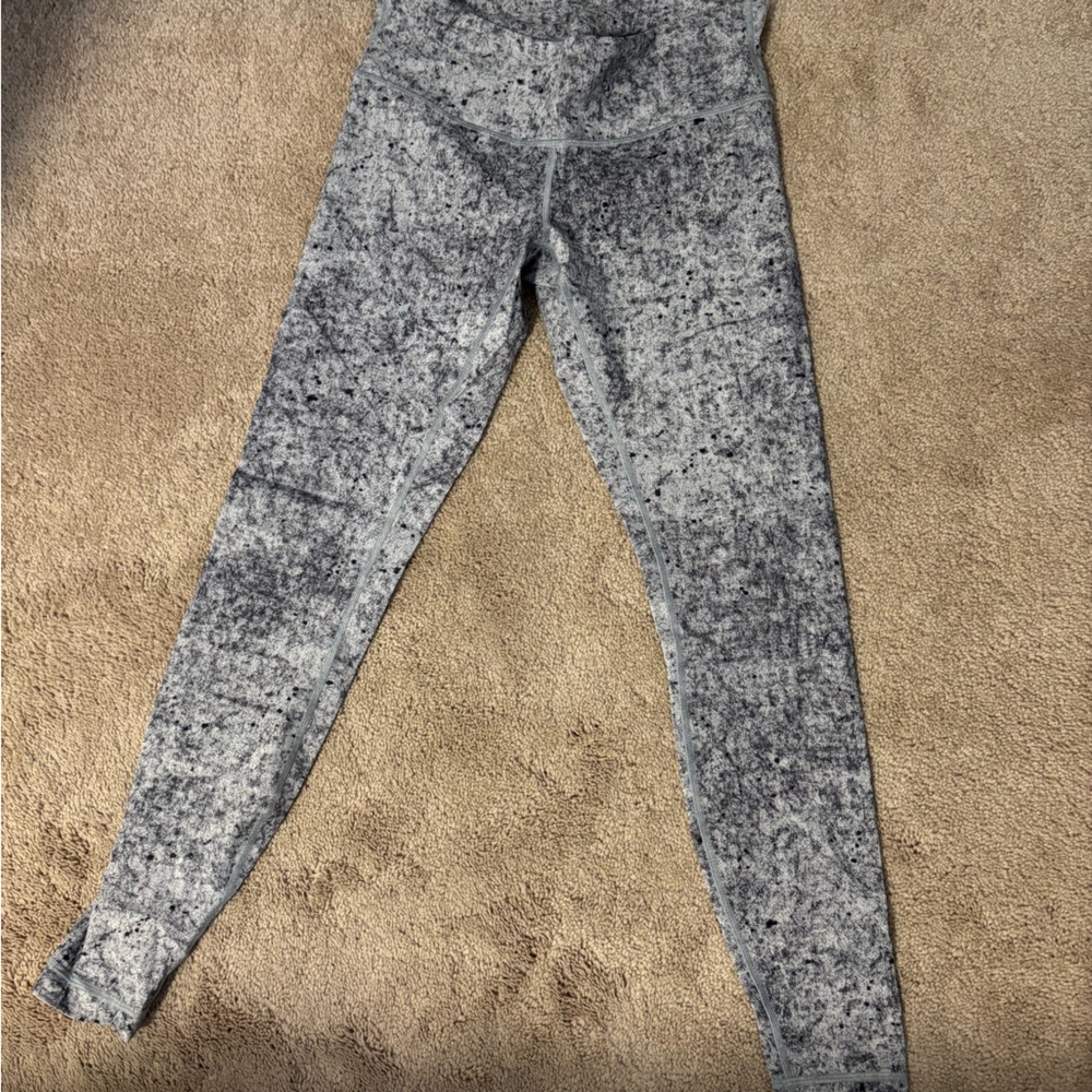 Wunder Under Grey Marbled leggings from Lululemon Size M